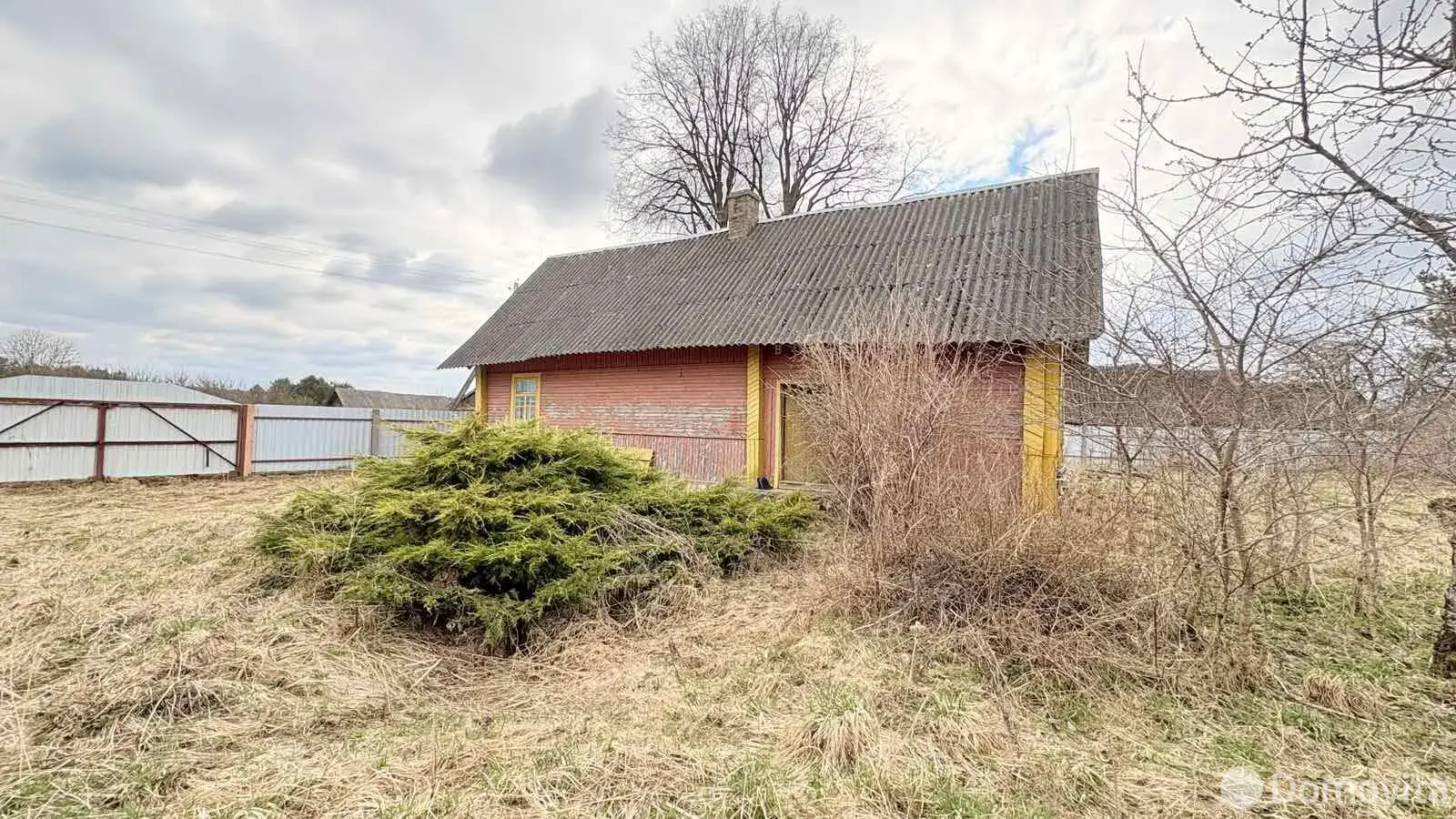 дом, Довжани, 