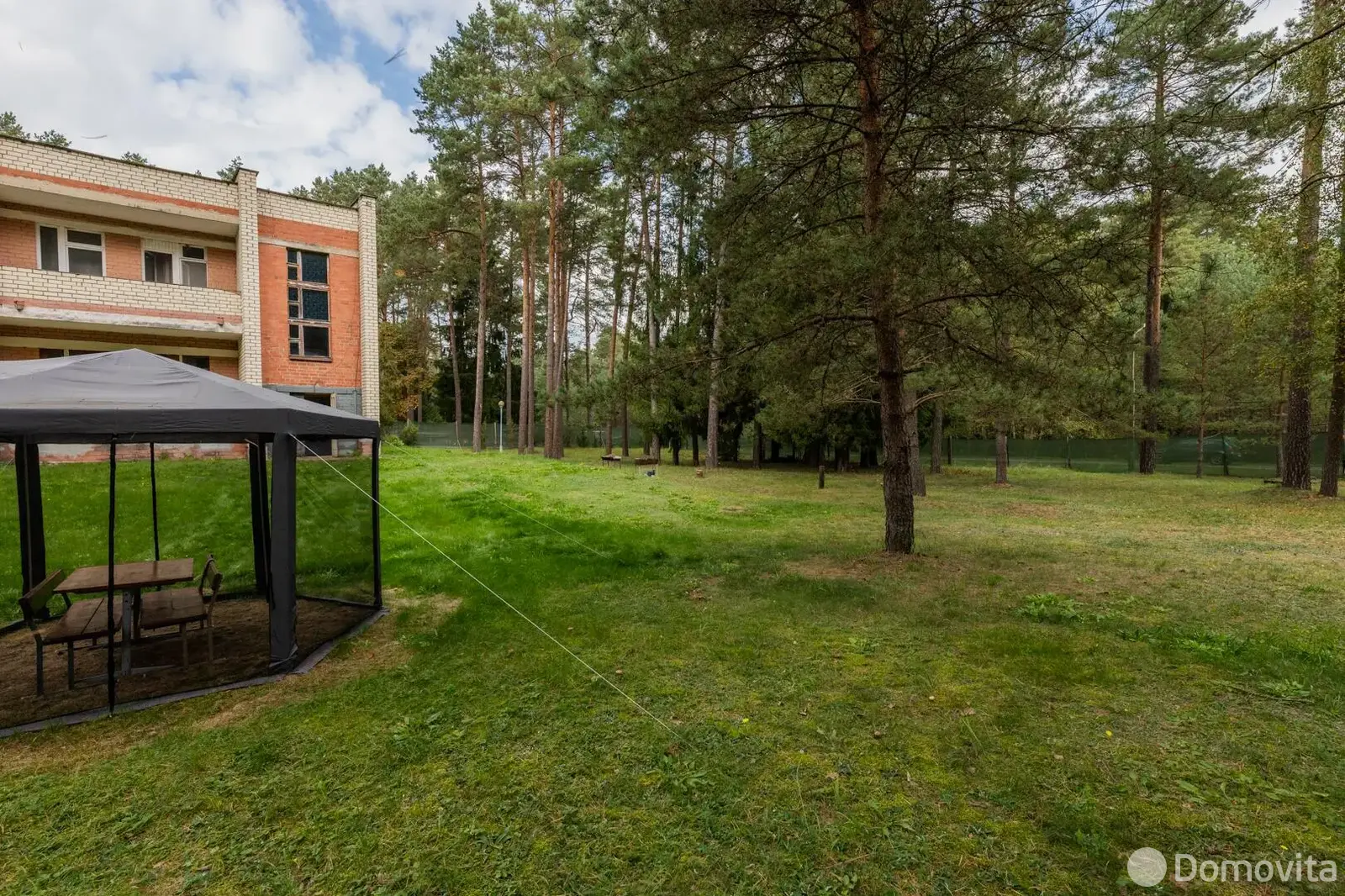 объект сферы услуг, Раков, ул. Боровая 