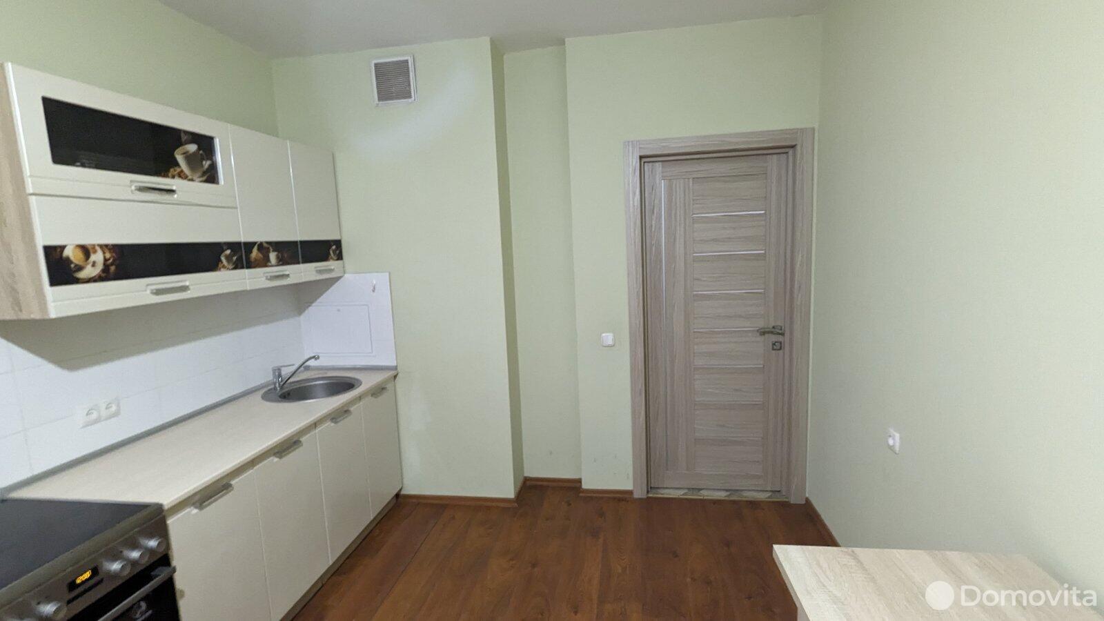 Купить 3-комнатную квартиру в Минске, ул. Жуковского, д. 29/б, 112000 USD, код: 989620 - фото 1