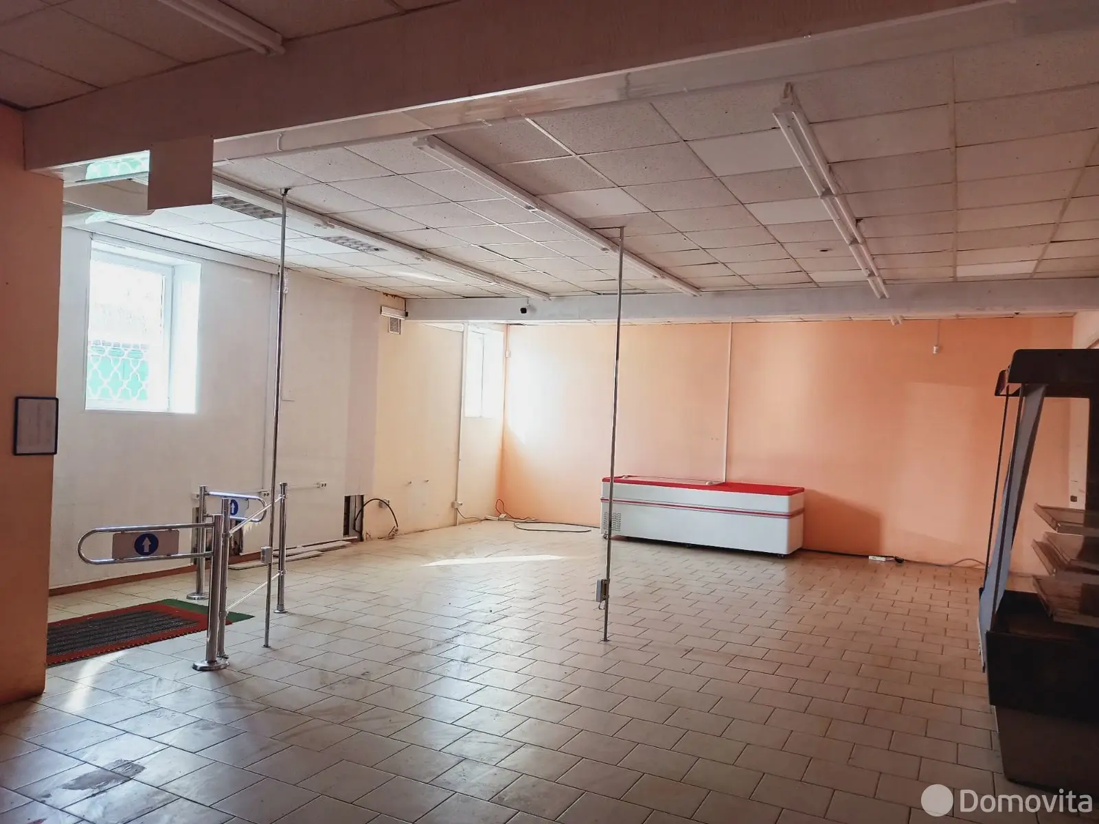 Купить офис на ул. Воровского, д. 28 в Жлобине, 170000BYN, код 8465 - фото 1