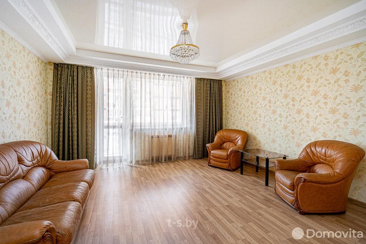 Купить 3-комнатную квартиру в Минске, ул. Максима Богдановича, д. 130, 135000 USD, код: 1006175 - фото 1