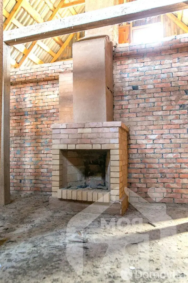 дом, Мокрица, 