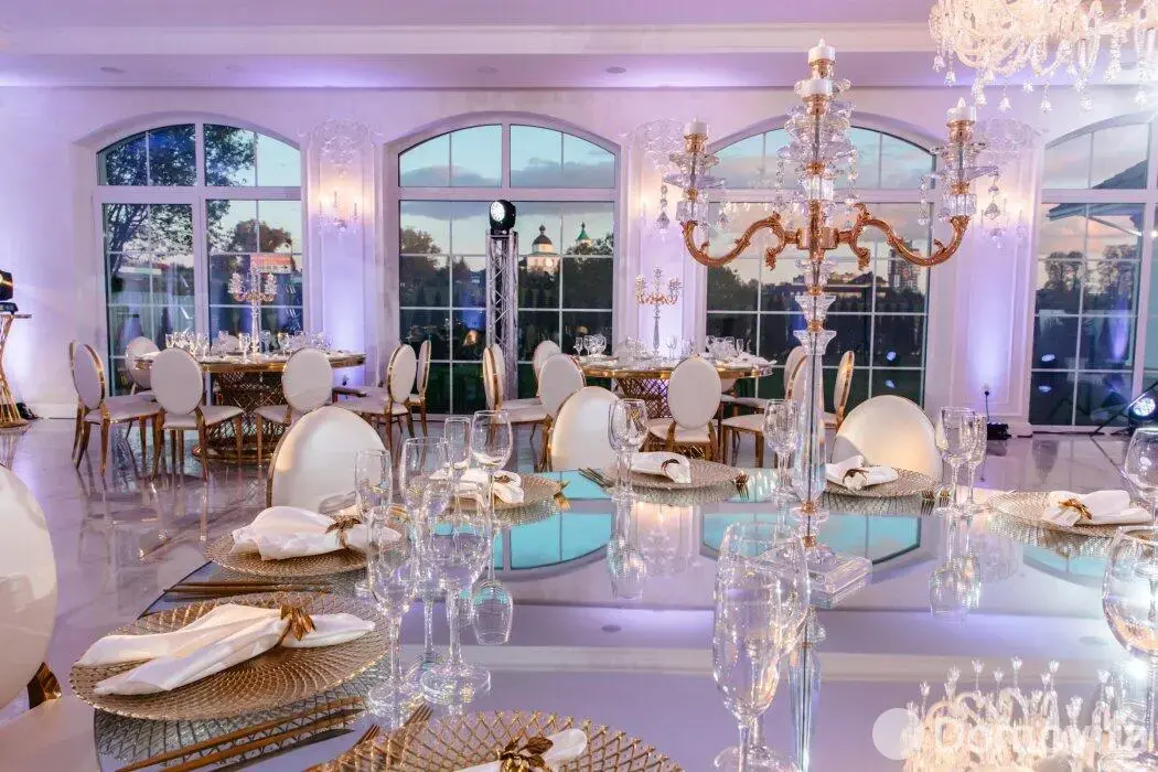 продажа объекта сферы услуг, Сеница, ул. Набережная, д. 1