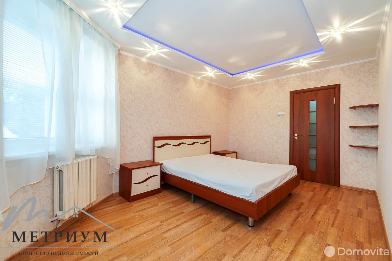 Купить 2-комнатную квартиру в Ждановичах, ул. Полевая, д. 1А, 78000 USD, код: 1016002 - фото 1