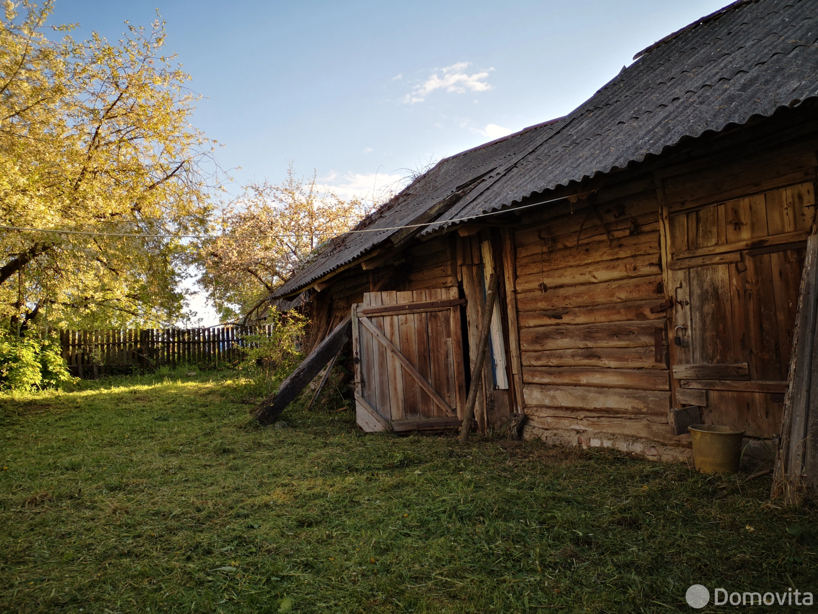 дом, Стайки, ул. Центральная, д. 15 