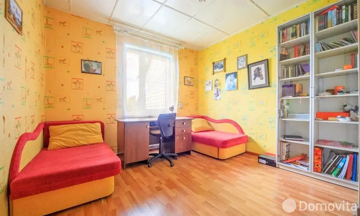 коттедж, Раков, ул. Заславская, стоимость продажи 224 984 р.