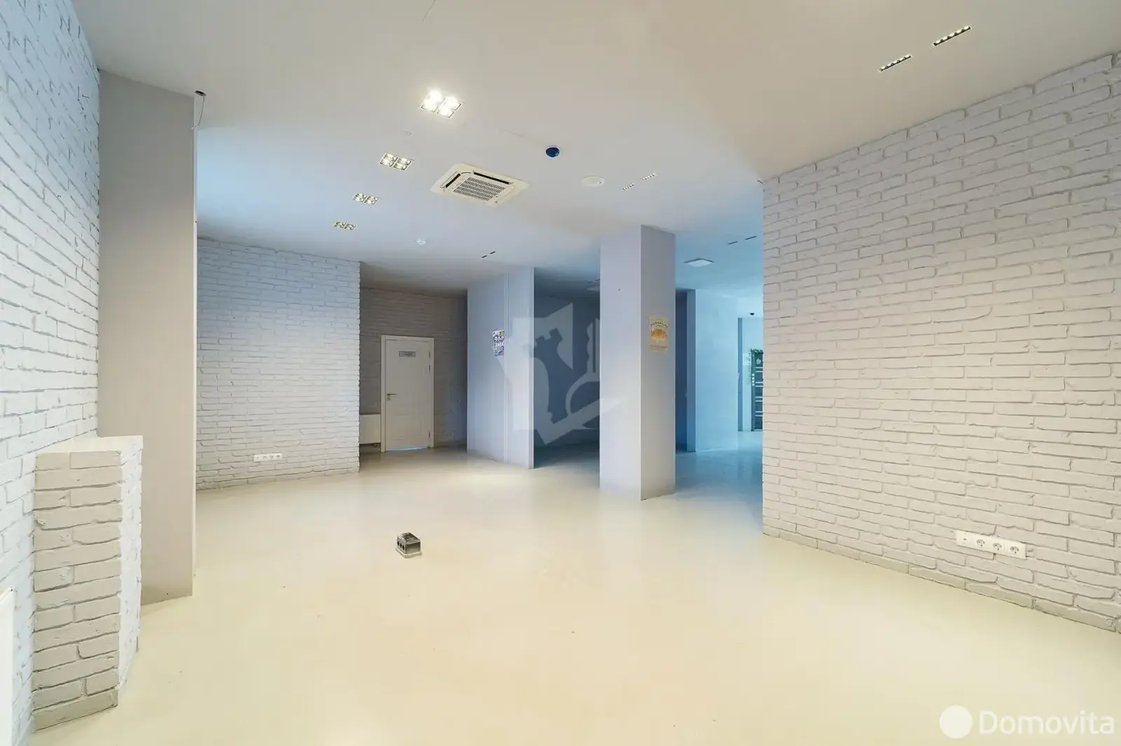 объект сферы услуг, Минск, пр-т Дзержинского, д. 24 на ст. метро Грушевка