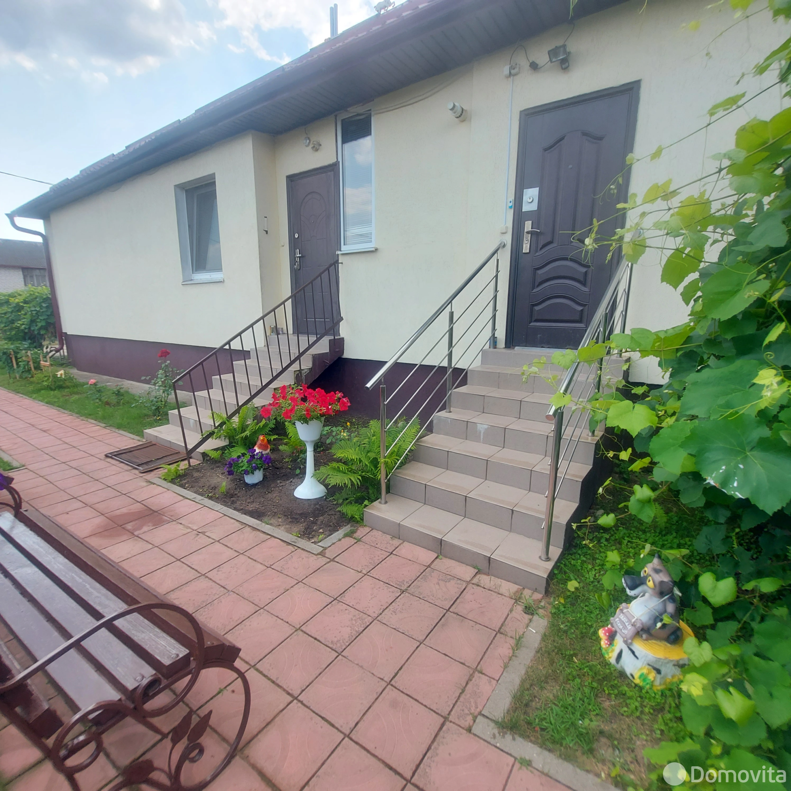 Аренда коттеджа 2 Белые лошади на сутки в Ивацевичах ул. Мира, д. 59 , 22BYN, код 1517 - фото 1