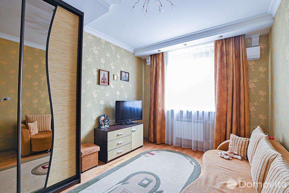 Купить 3-комнатную квартиру в Минске, ул. Коммунистическая, д. 5, 150000 USD, код: 894363 - фото 1