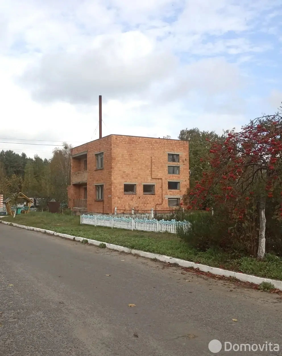 Купить складское помещение на ул. Первомайская в Пинске - фото 1