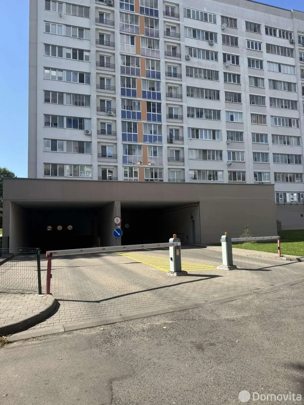 Продажа машиноместа в Минске, ул. Кольцова, д. 5, код 9695 - фото 1