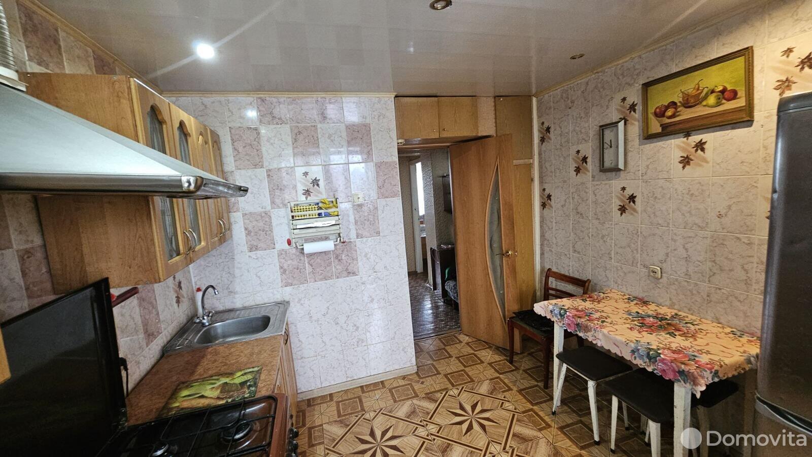 Продажа 3-комнатной квартиры в Жодино, ул. 8 Марта, д. 10, 49000 USD, код: 987974 - фото 2