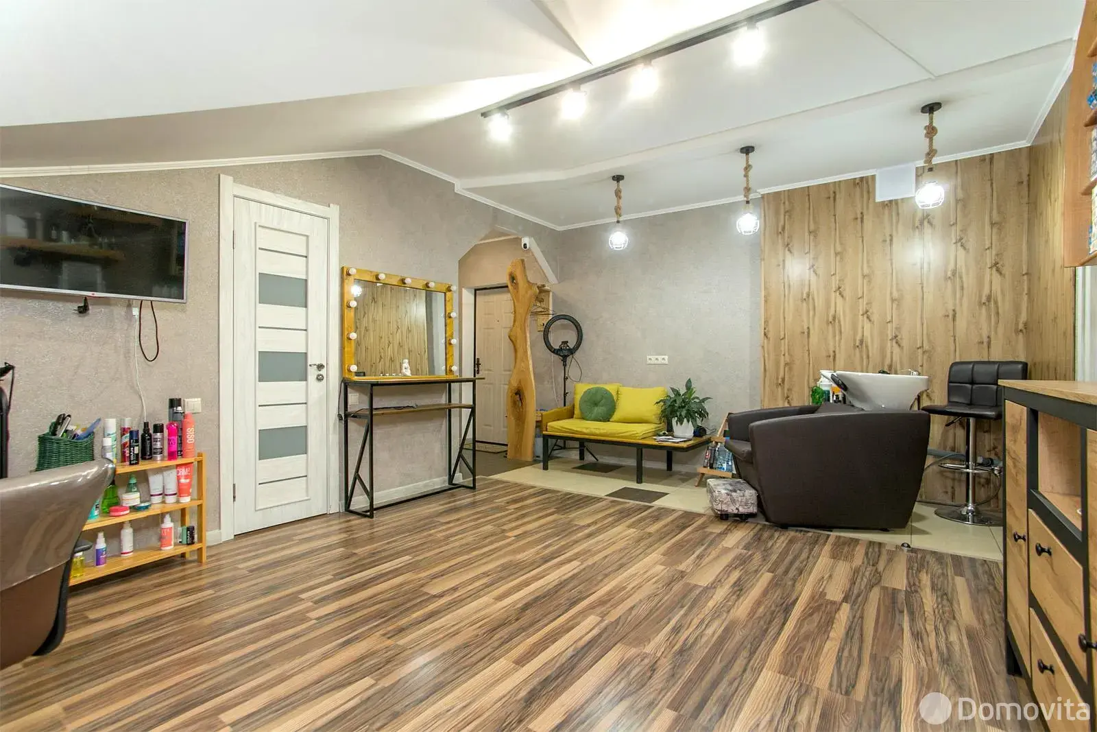 купить объект сферы услуг, Островец, ул. Аэродромная, д. 7