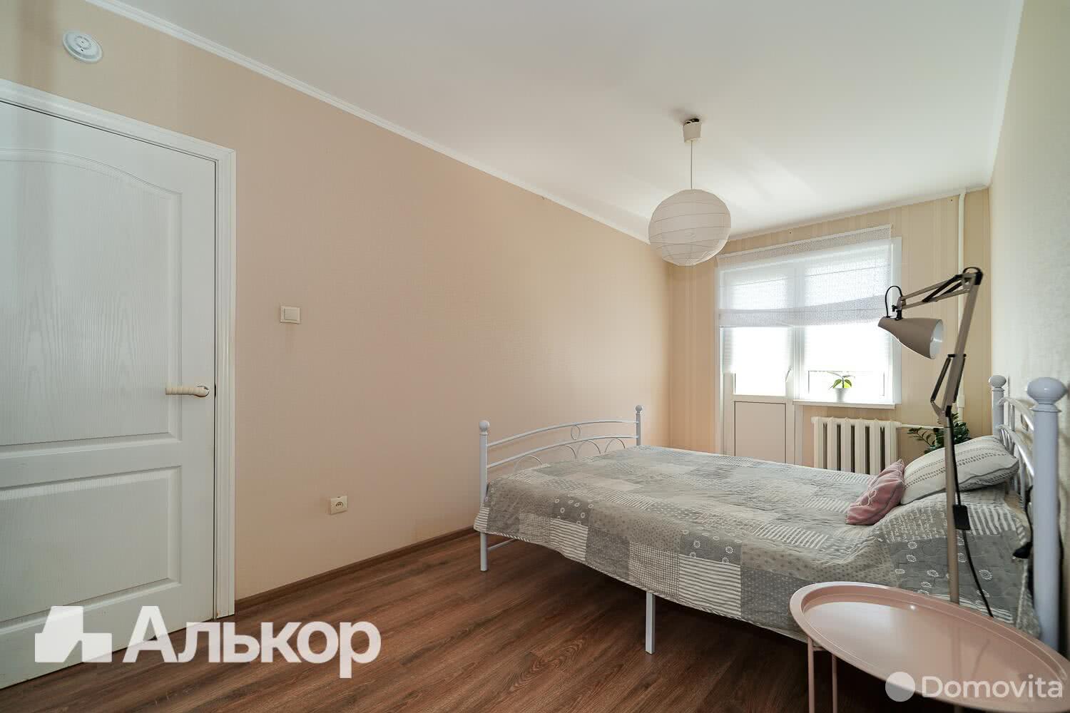 Купить 2-комнатную квартиру в Минске, ул. Якуба Коласа, д. 52, 70000 USD, код: 1022851 - фото 3