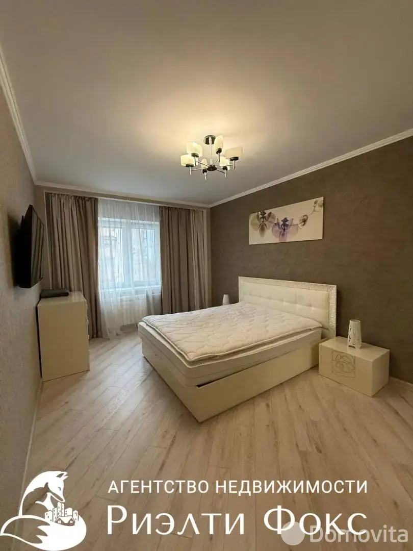 Снять 3-комнатную квартиру в Минске, ул. Гвардейская, д. 1, 800USD, код 146142 - фото 1