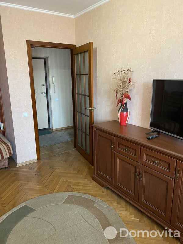 Снять 1-комнатную квартиру в Минске, ул. Максима Богдановича, д. 66, 400USD, код 139133 - фото 1