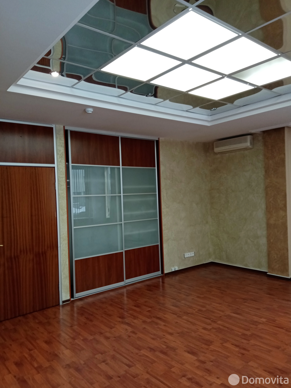Аренда офиса на ул. Немига, д. 38 в Минске, 4447RUB, код 17219 - фото 1