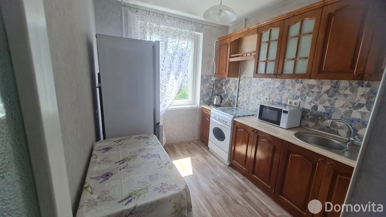 Цена аренды квартиры, Минск, ул. Левкова, д. 13