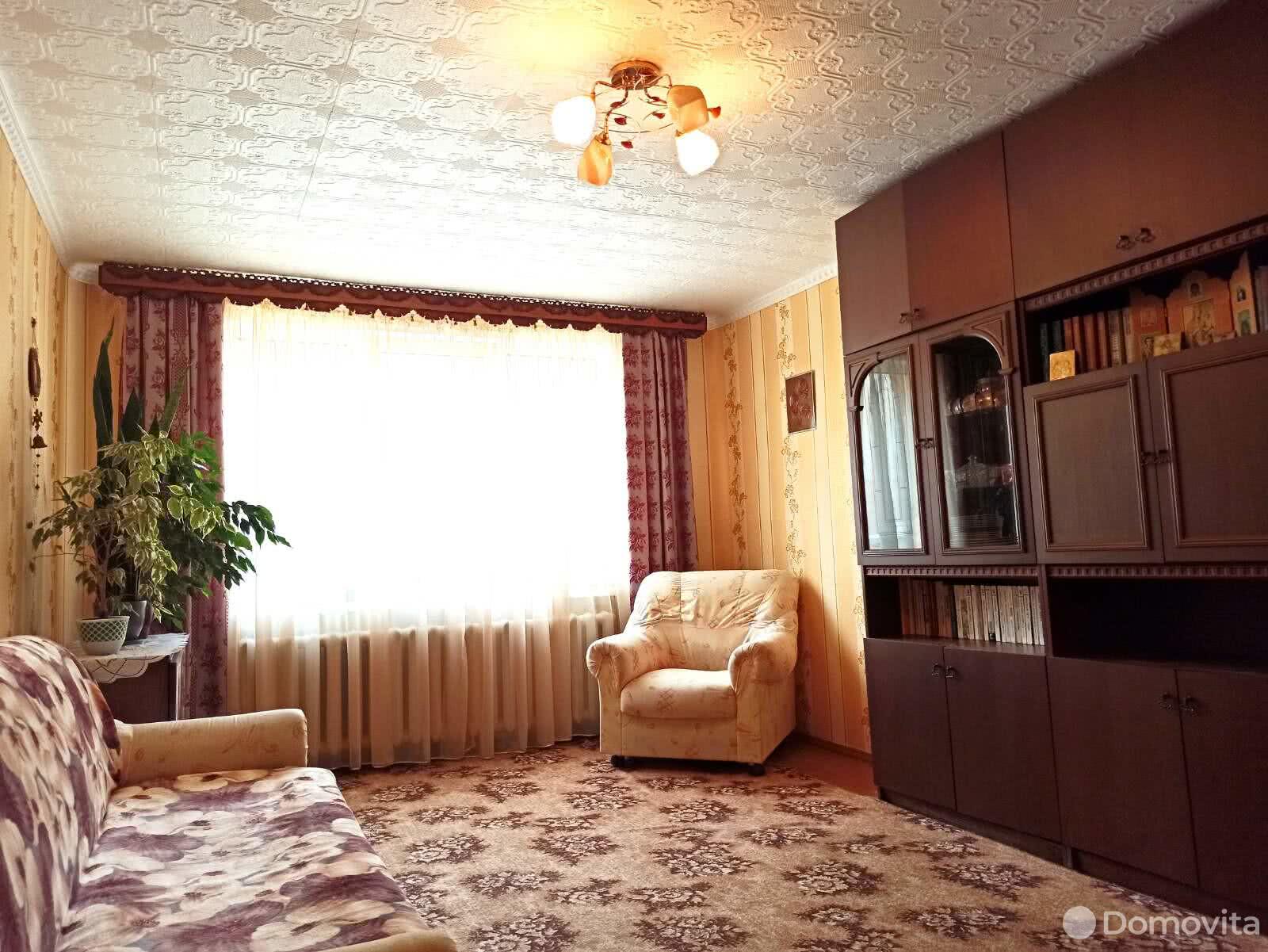 Купить 3-комнатную квартиру в Городке, ул. Гагарина, д. 34, 21490 USD, код: 993235 - фото 1