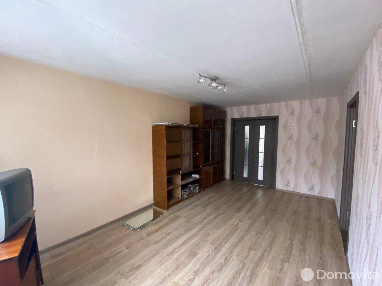 Продажа 3-комнатной квартиры в Сосновом Боре, д. 2, 34900 USD, код: 929535 - фото 2