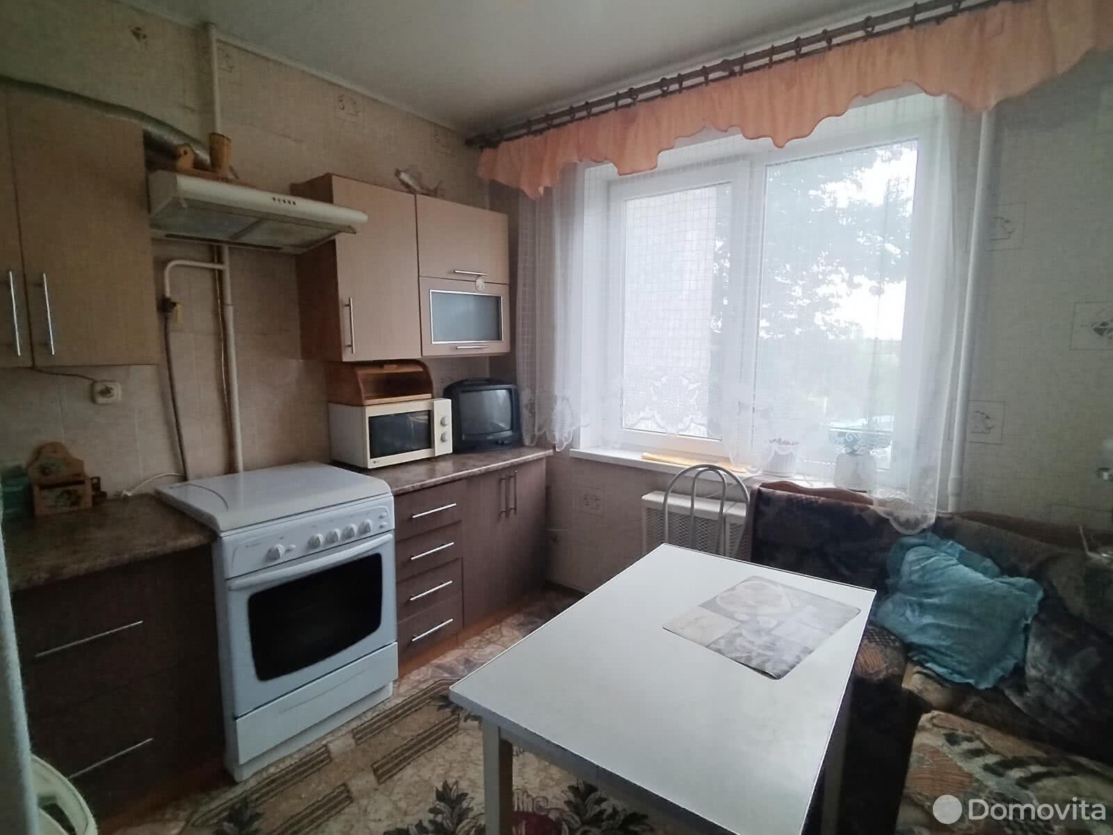 Купить 3-комнатную квартиру в Борисове, ул. Гагарина, д. 67, 48000 USD, код: 1039432 - фото 1