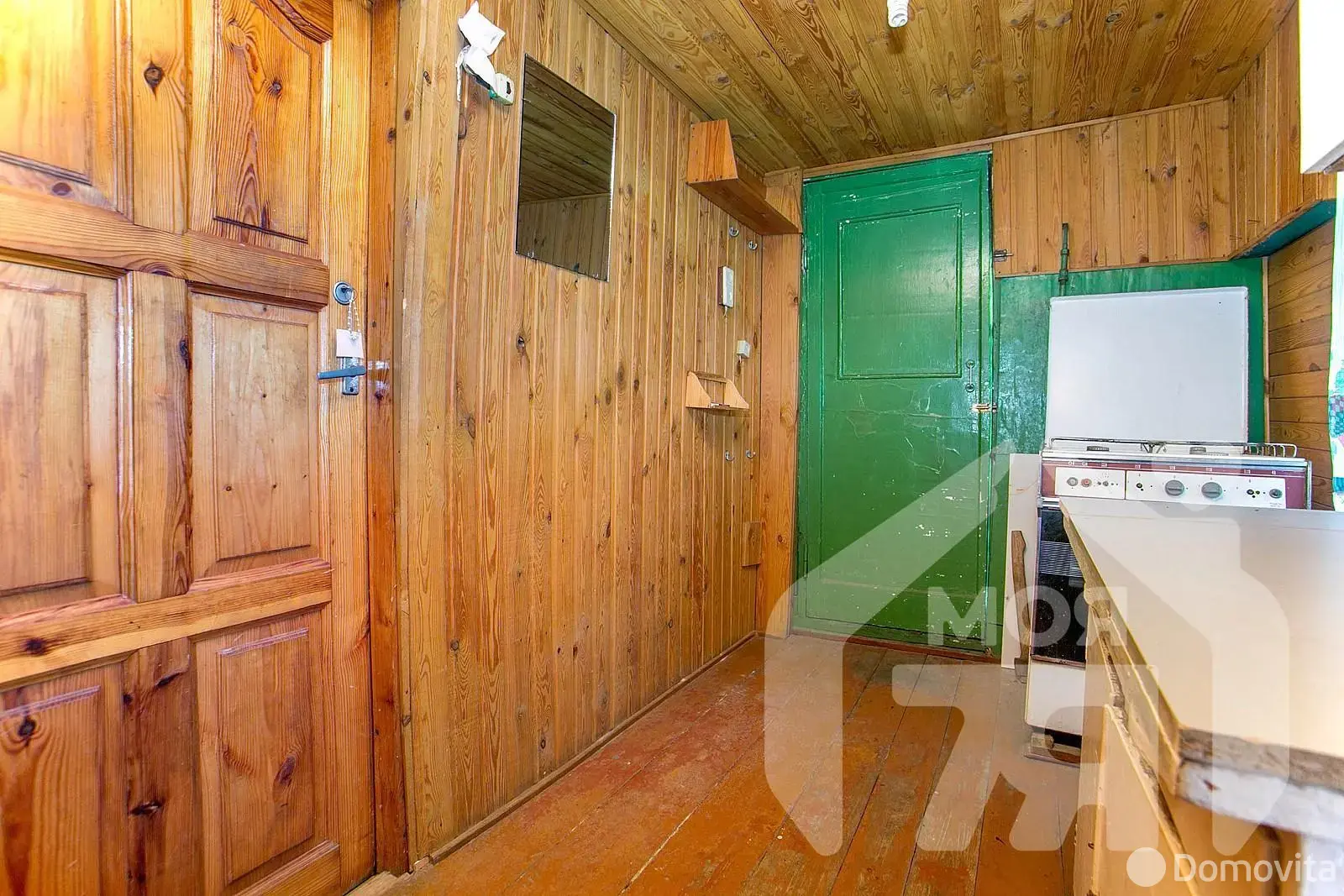 дом, Мокрица, 