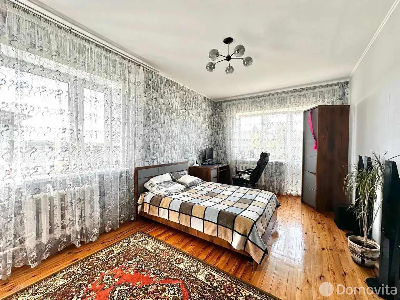 дом, Коробчицы, ул. Торжественная от собственника