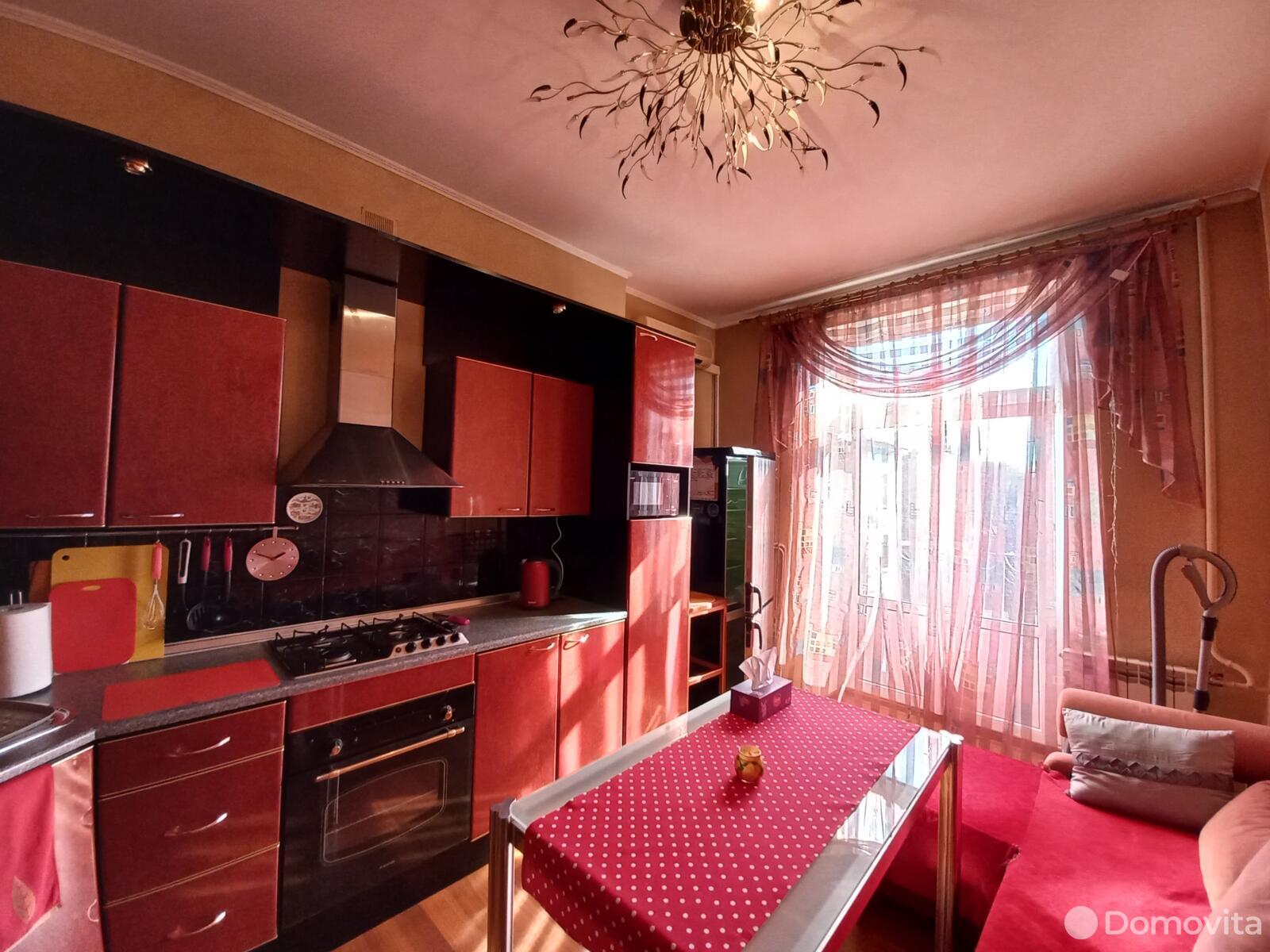 Продажа 2-комнатной квартиры в Минске, ул. Красная, д. 14, 99000 USD, код: 983721 - фото 2