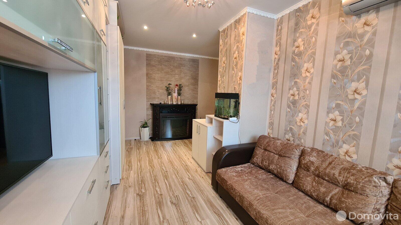 Купить 2-комнатную квартиру в Борисове, ул. Гагарина, д. 87, 35000 USD, код: 971971 - фото 1
