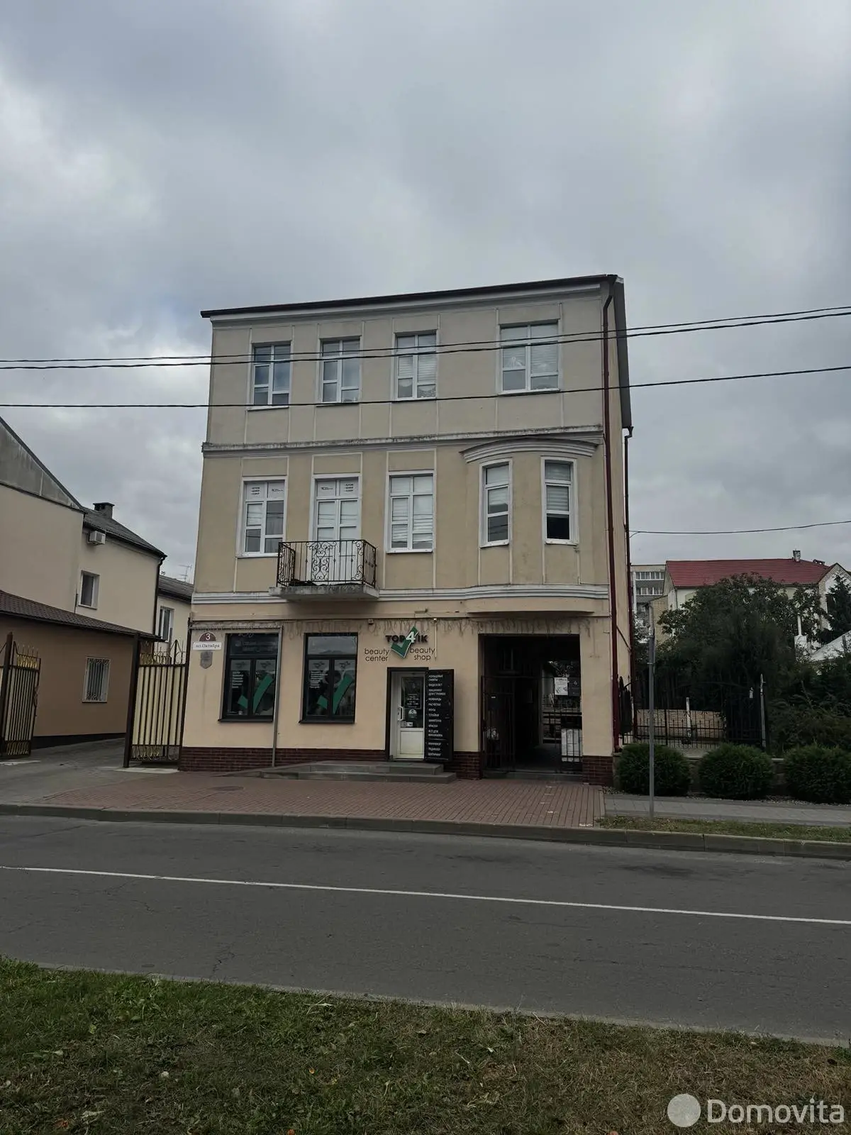 Купить офис на пл. Октября, д. 3 в Пинске, 150000USD, код 7760 - фото 1