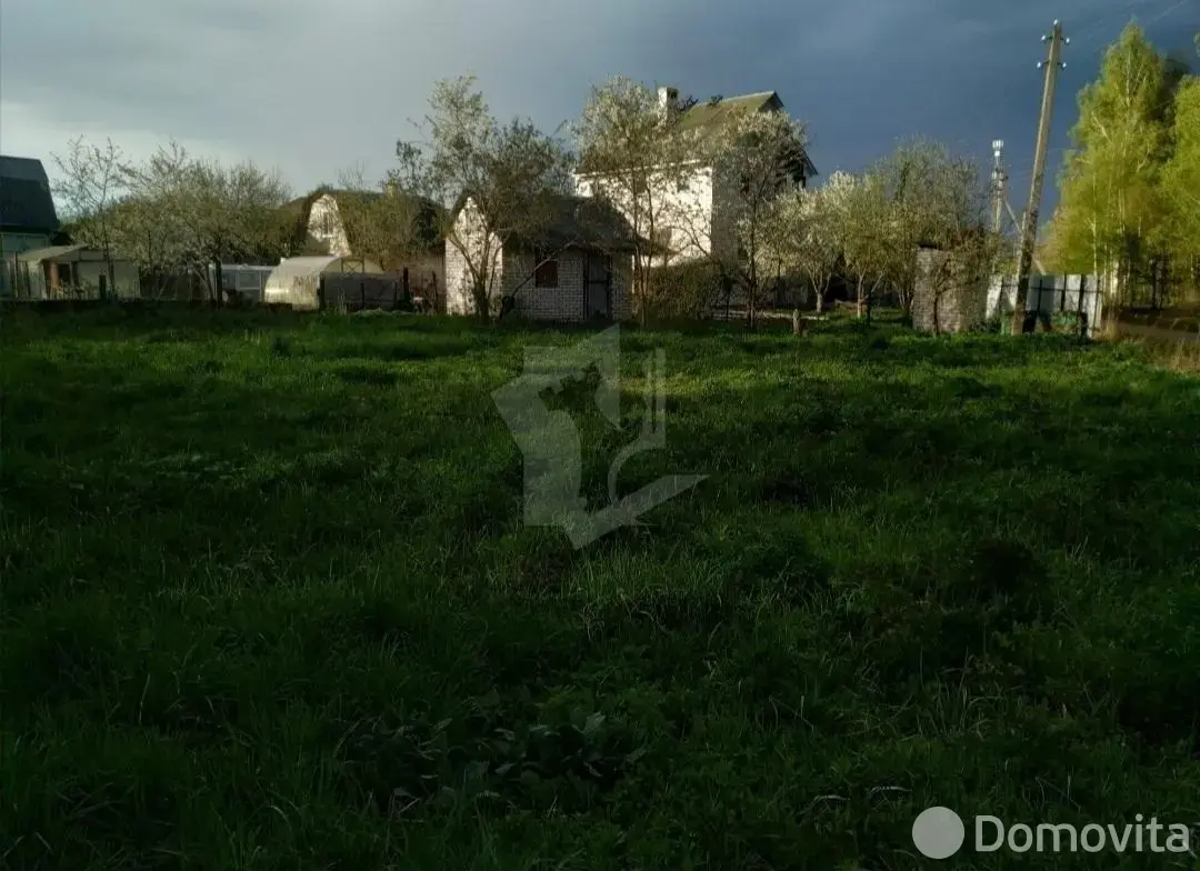 участок, Маладость, 