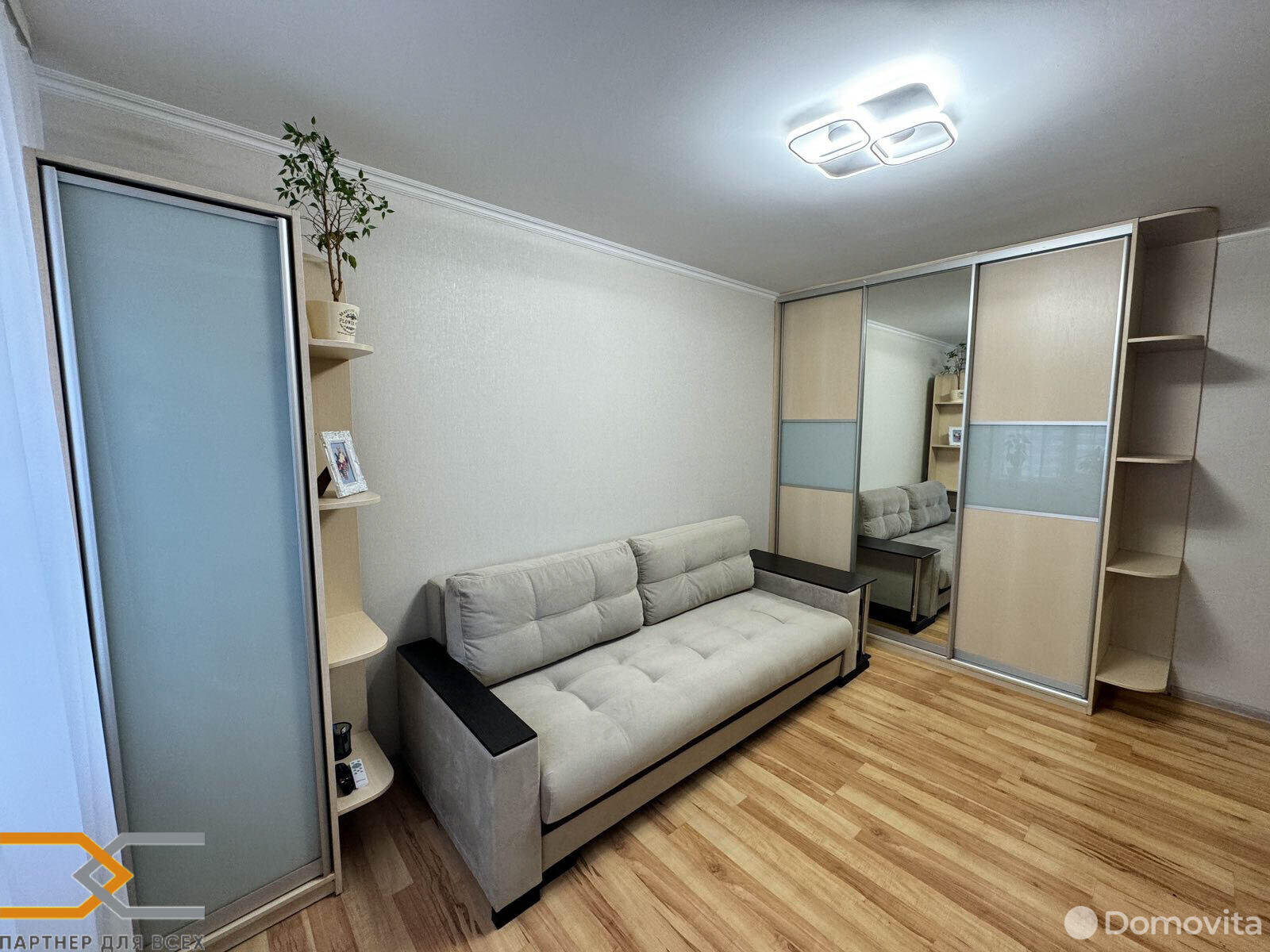 Продажа 2-комнатной квартиры в Минске, ул. Ландера, д. 28, 58900 USD, код: 980110 - фото 1