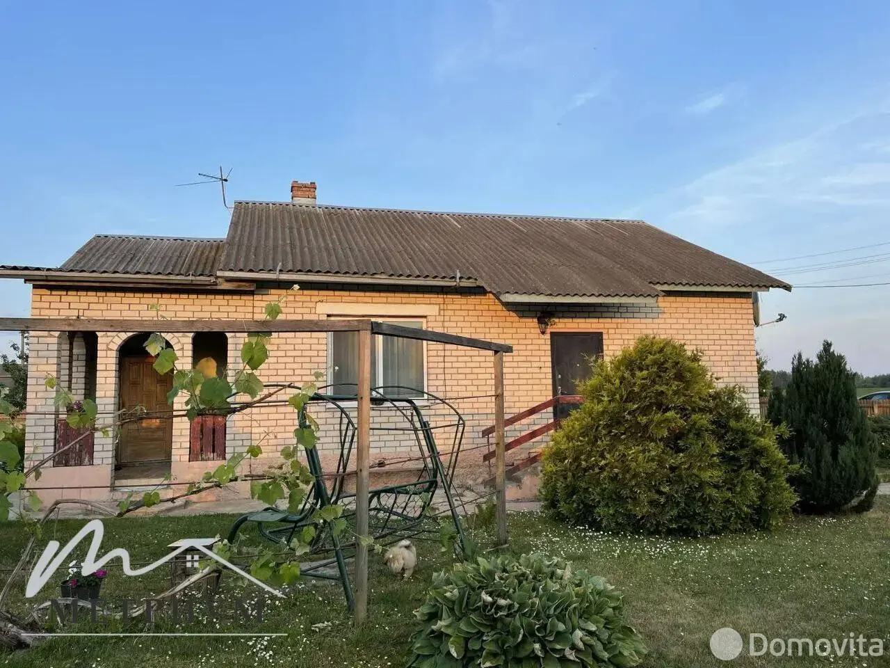 дом, Любишино, ул. Садовая