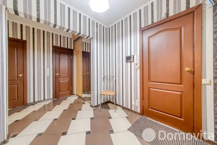 квартира, Минск, ул. Сергея Есенина, д. 83, стоимость аренды 1 115 р./мес.