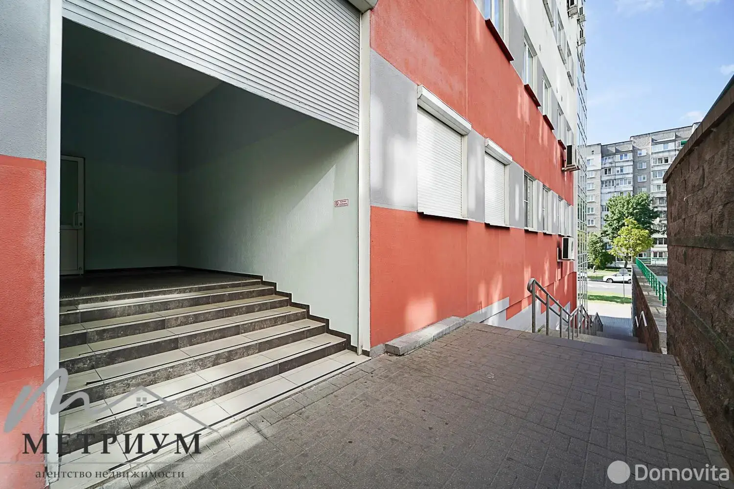 объект сферы услуг, Минск, ул. Леонида Беды, д. 2 на ст. метро Академия наук