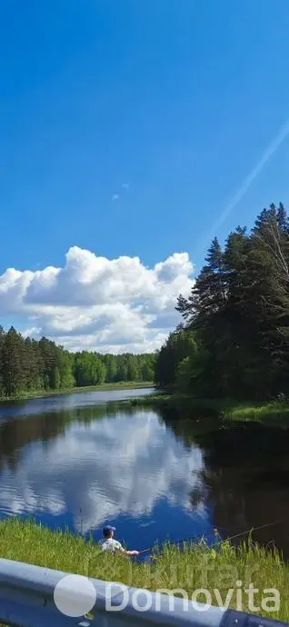 дом, Артемово, ул. Центральная, д. 1