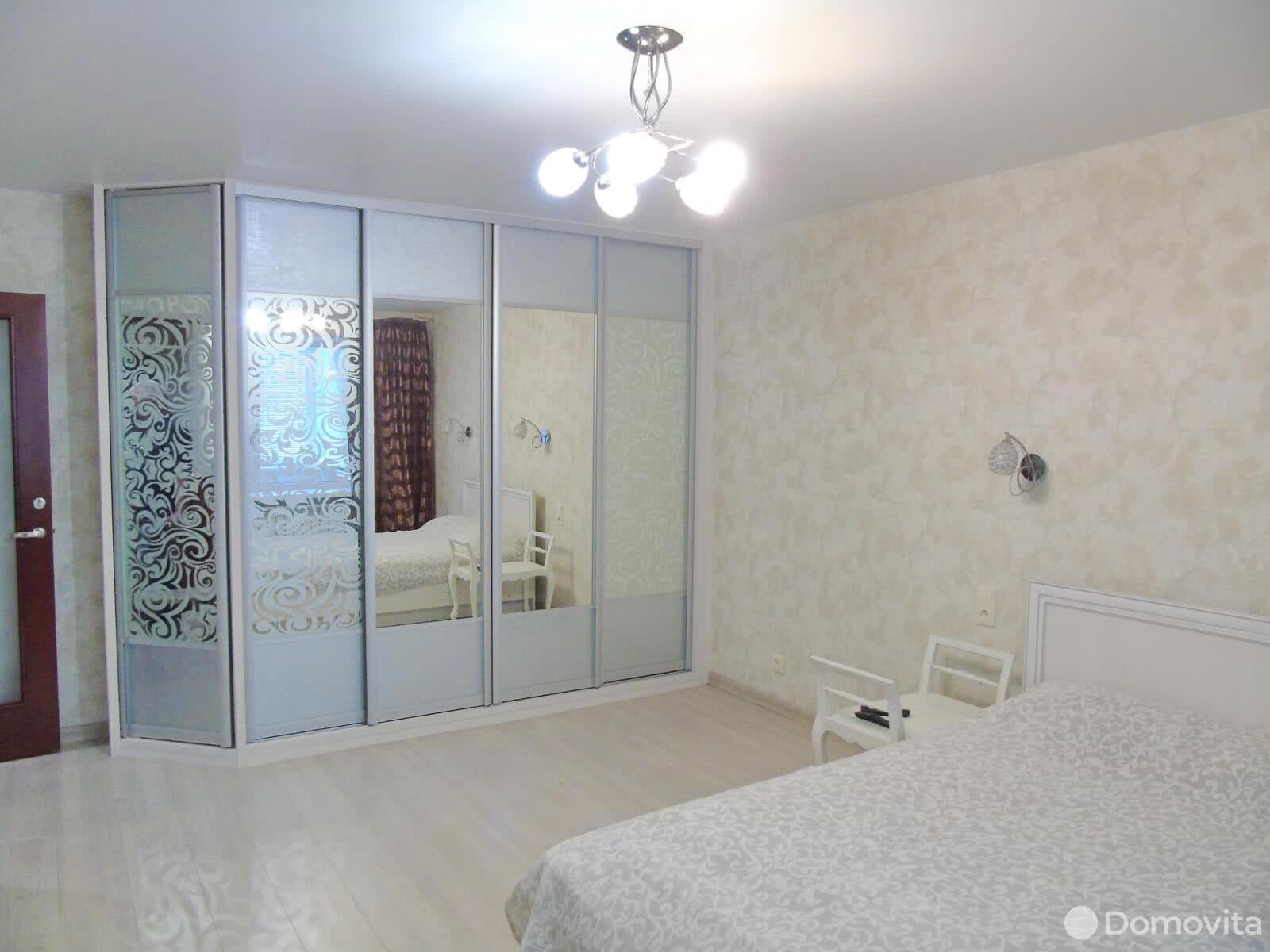 Продажа 2-комнатной квартиры в Минске, ул. Якуба Коласа, д. 69, 92800 USD, код: 1008217 - фото 1