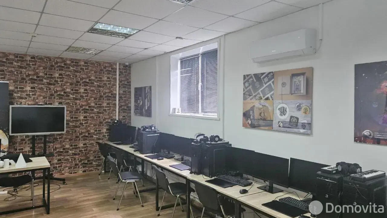 Помещение под сферу услуг в Минске, пр-т Независимости, д. 95, код 2799 - фото 1