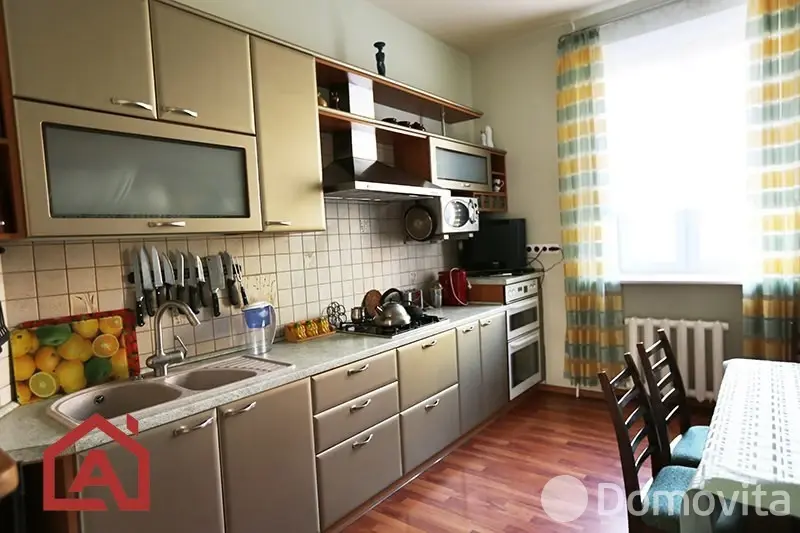 Снять 3-комнатную квартиру в Минске, ул. Свердлова, д. 19, 2000BYN, код 139174 - фото 1