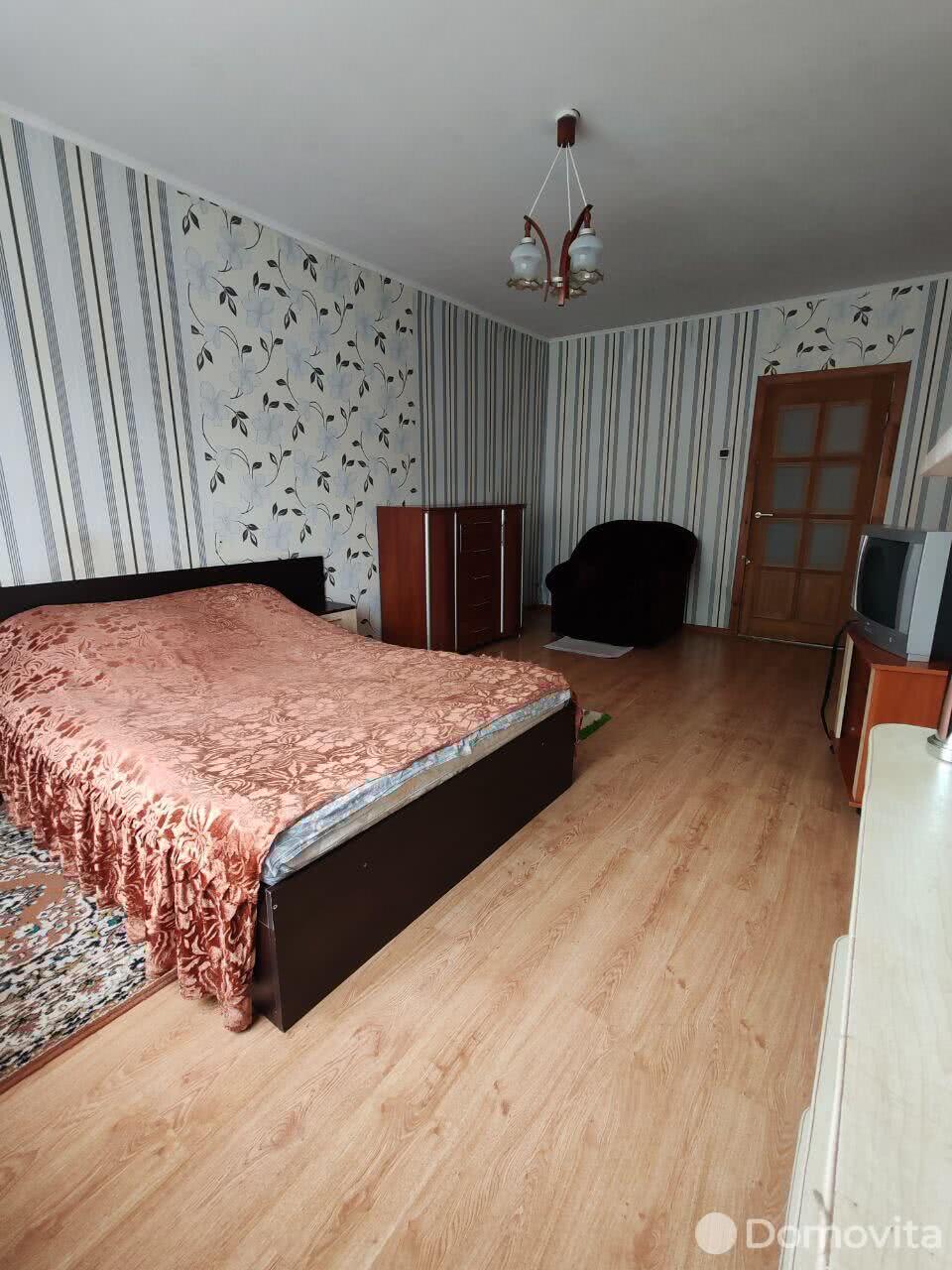 Купить 3-комнатную квартиру в Кореневке, ул. Молодежная, д. 2, 28000 USD, код: 1017168 - фото 2