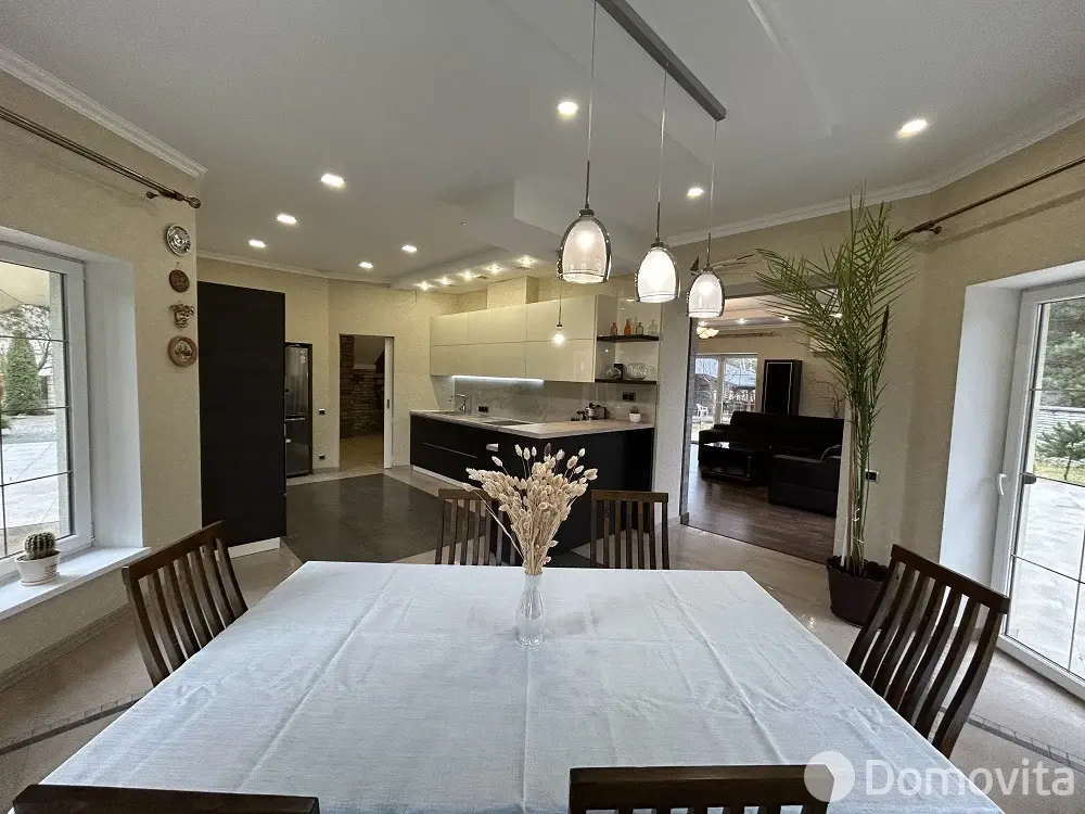 дом, Коробчицы, ул. Семейная 