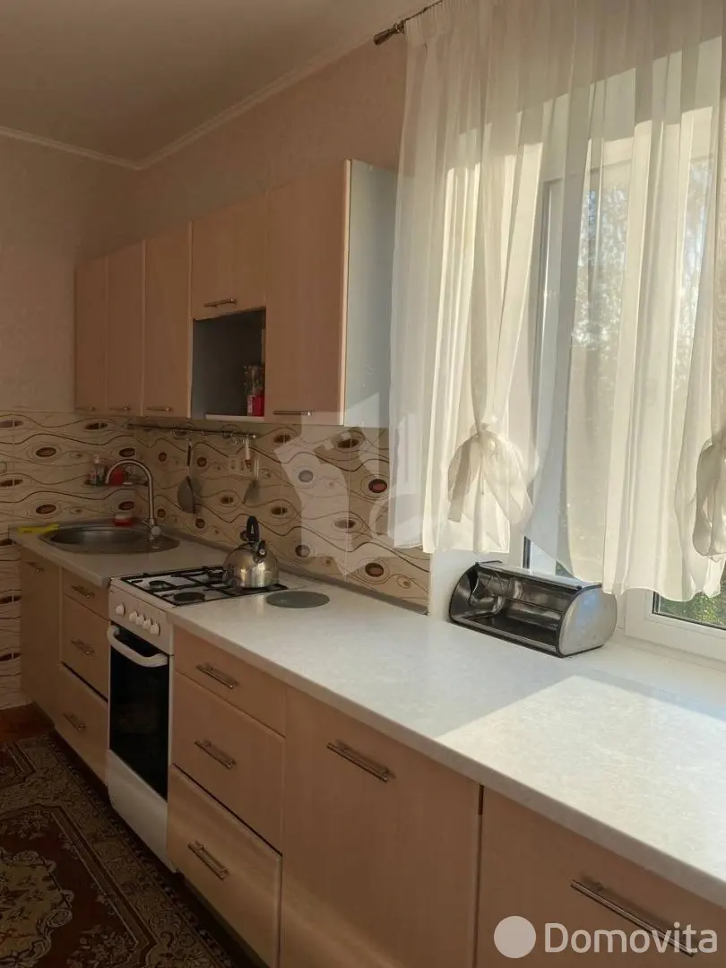 дом, Юхновка, ул. Дачная, д. 64