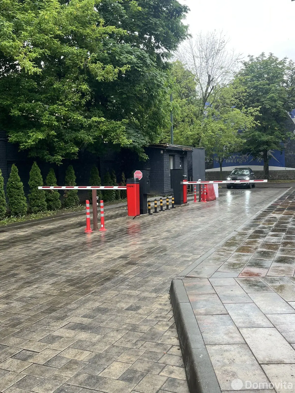 объект сферы услуг, Минск, пр-т Машерова, д. 15 к7 на ст. метро Площадь Победы