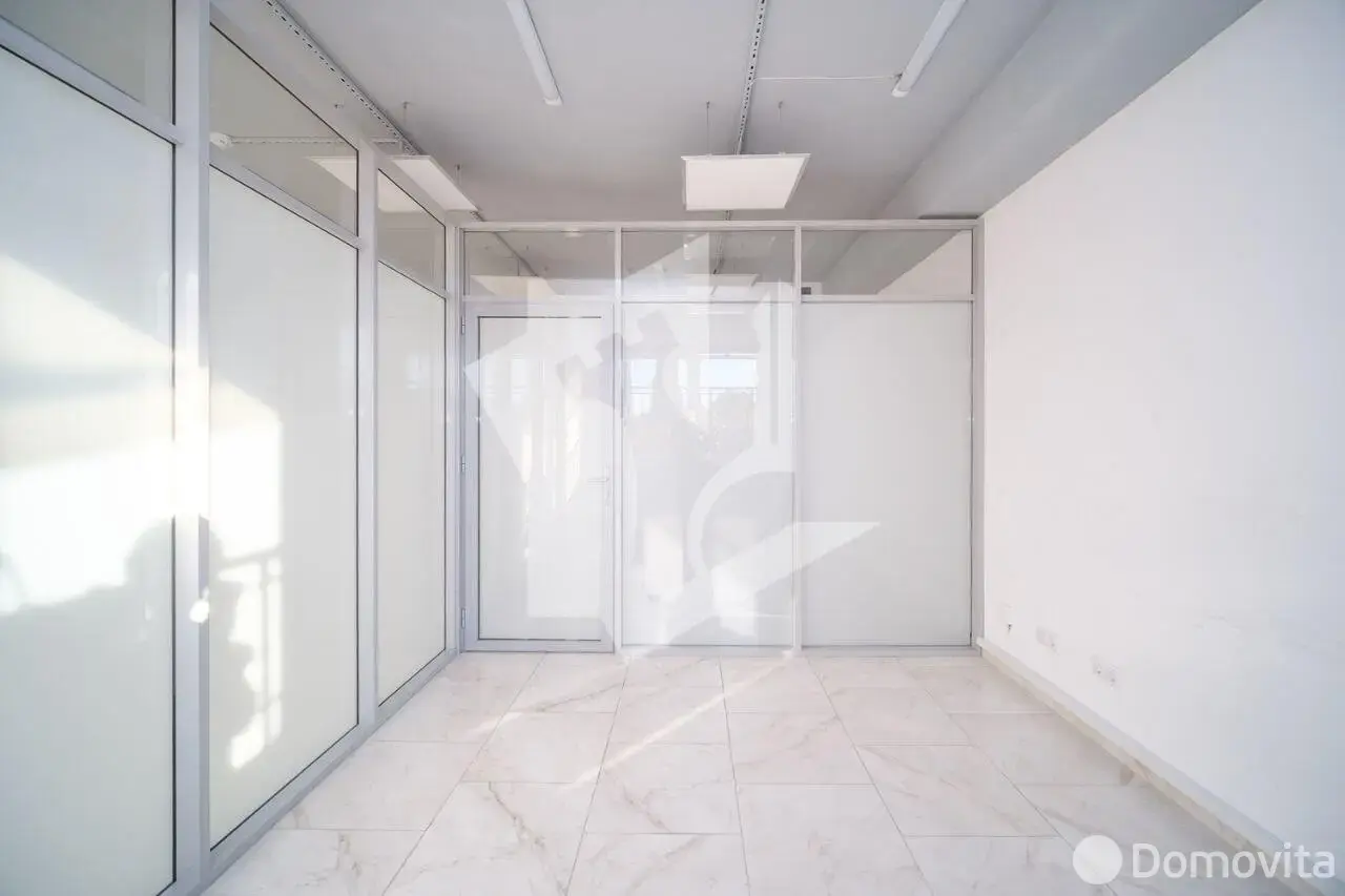 объект сферы услуг, Минск, ул. Петра Мстиславца, д. 24 на ст. метро Восток