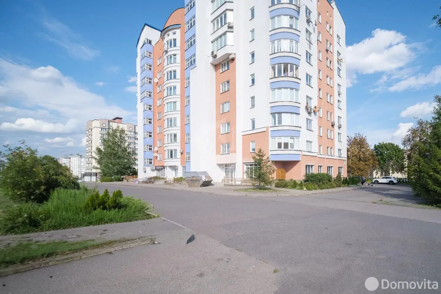 Помещение под сферу услуг в Минске, ул. Сенницкая, д. 51, код 4173 - фото 1