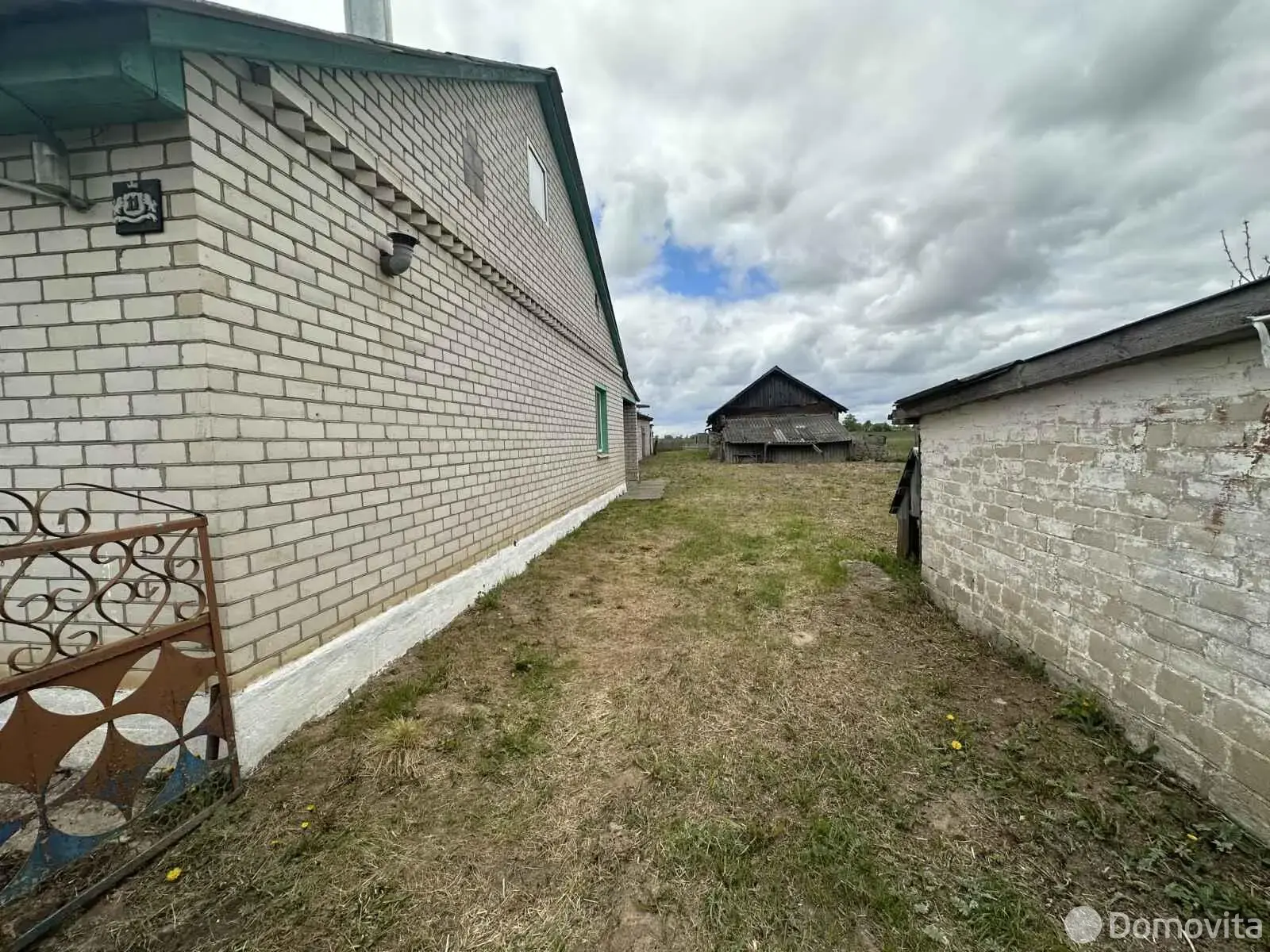 дом, Гусаки, ул. Космонавтов, д. 11 