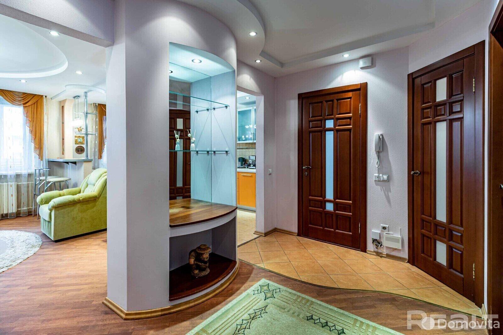 Купить 3-комнатную квартиру в Минске, ул. Бурдейного, д. 14, 123000 USD, код: 993851 - фото 1