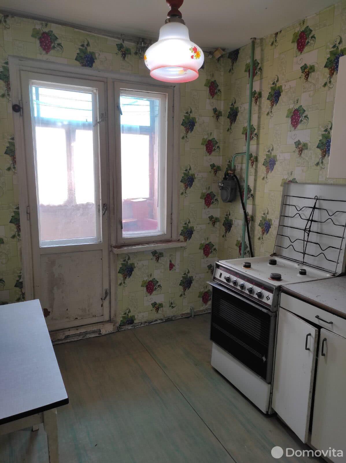Купить 1-комнатную квартиру в Жодино, ул. Гагарина, д. 17, 24000 USD, код: 1008587 - фото 2