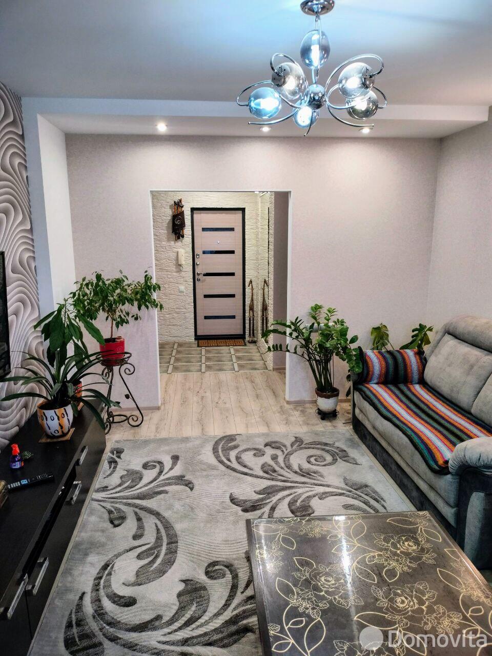 Купить 3-комнатную квартиру в Лиде, ул. 7 Ноября, д. 12, 70999 USD, код: 1098802 - фото 3