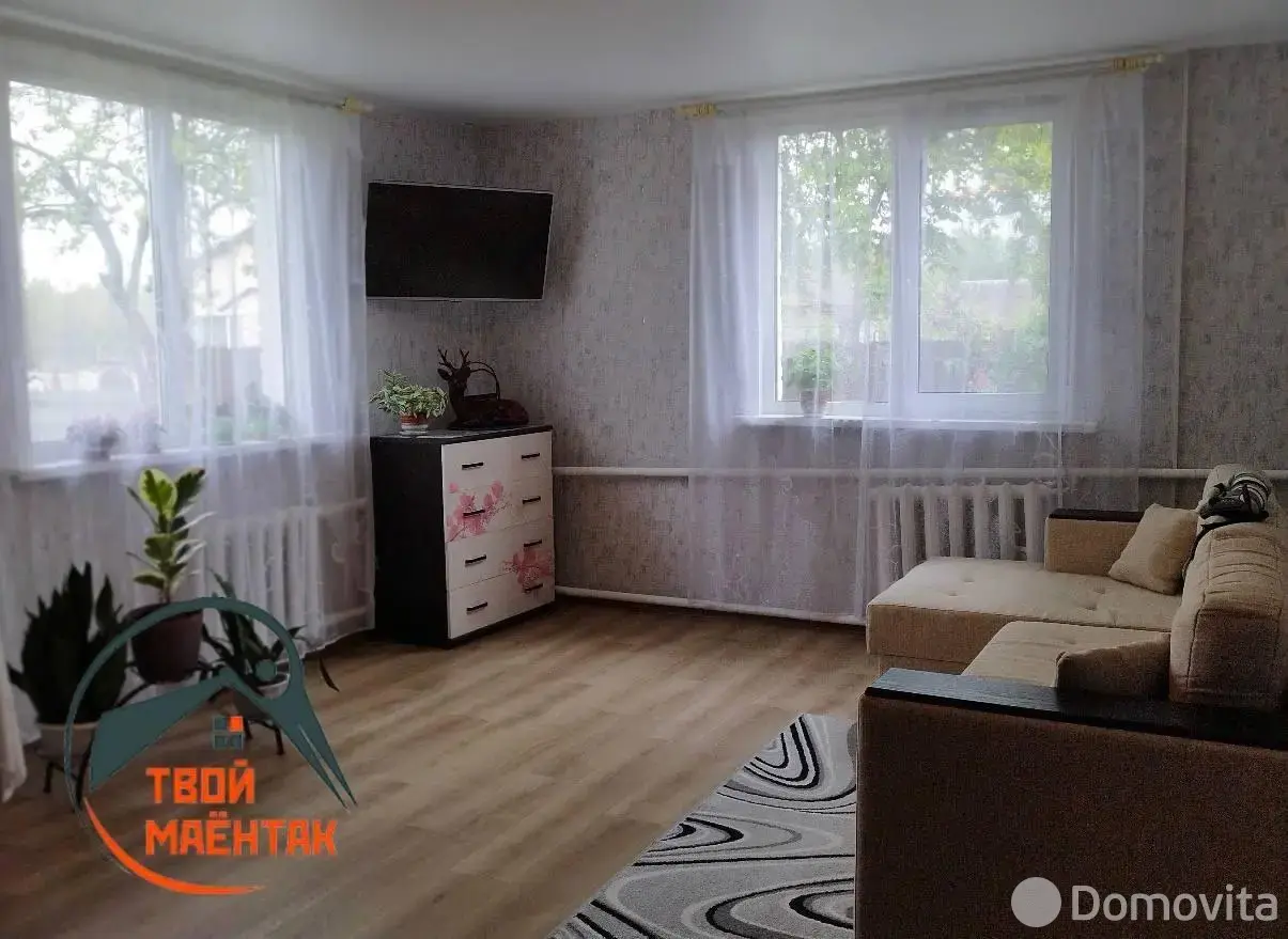 дом, Логовище, ул. Молодёжная 